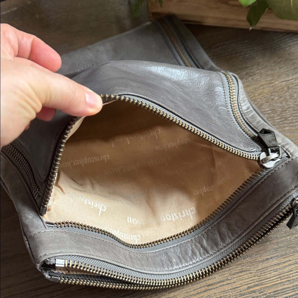 CHRISTOPHER KON™️ Gray Leather Men's Clutch - Picture 4 of 11